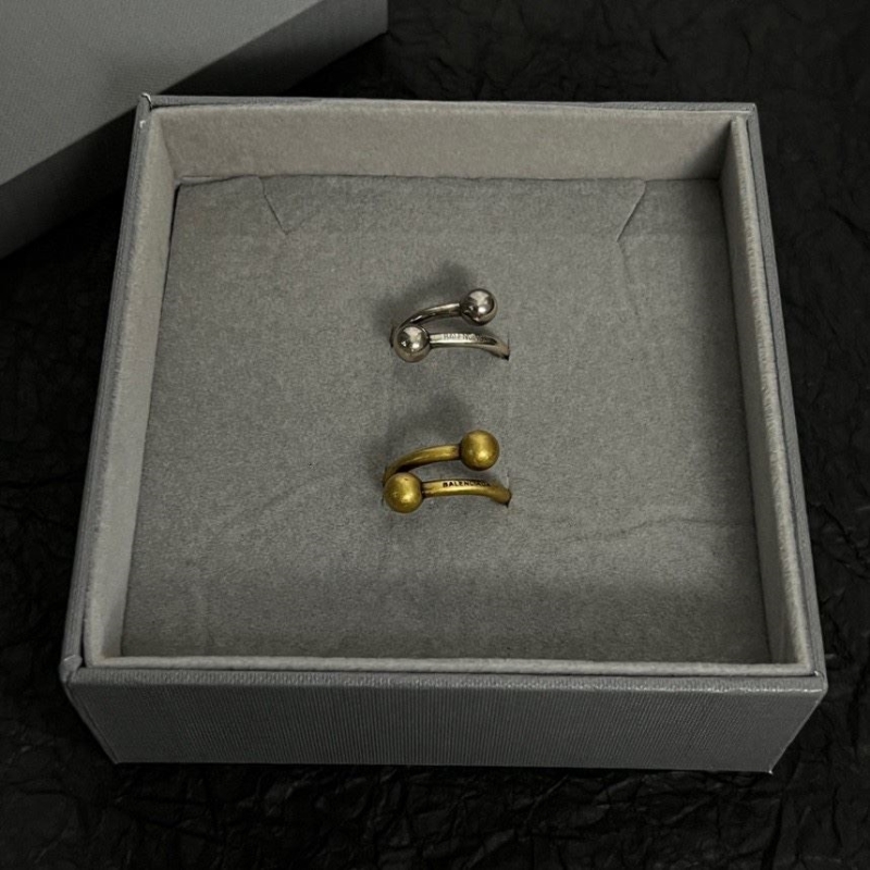 Ba*len*cia*ga rings
